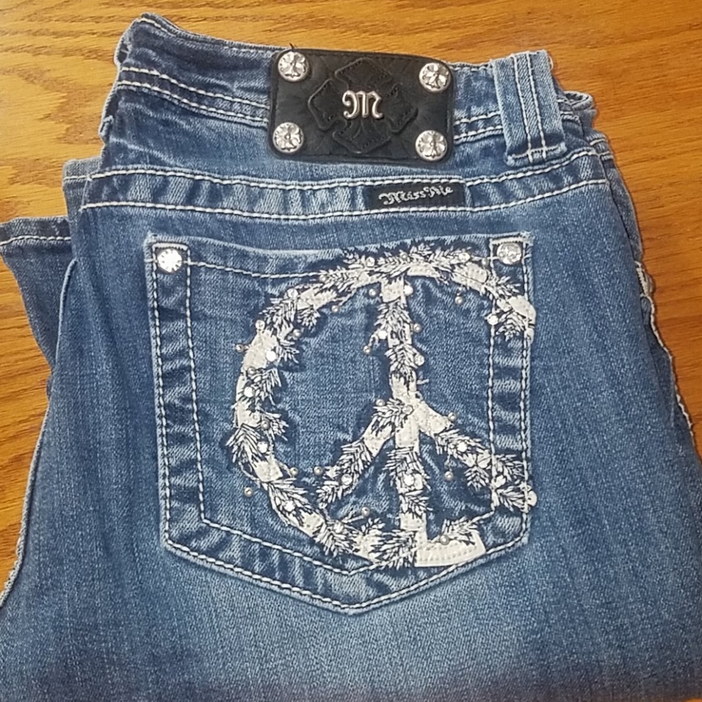 Miss Me Peace Sign Jean's